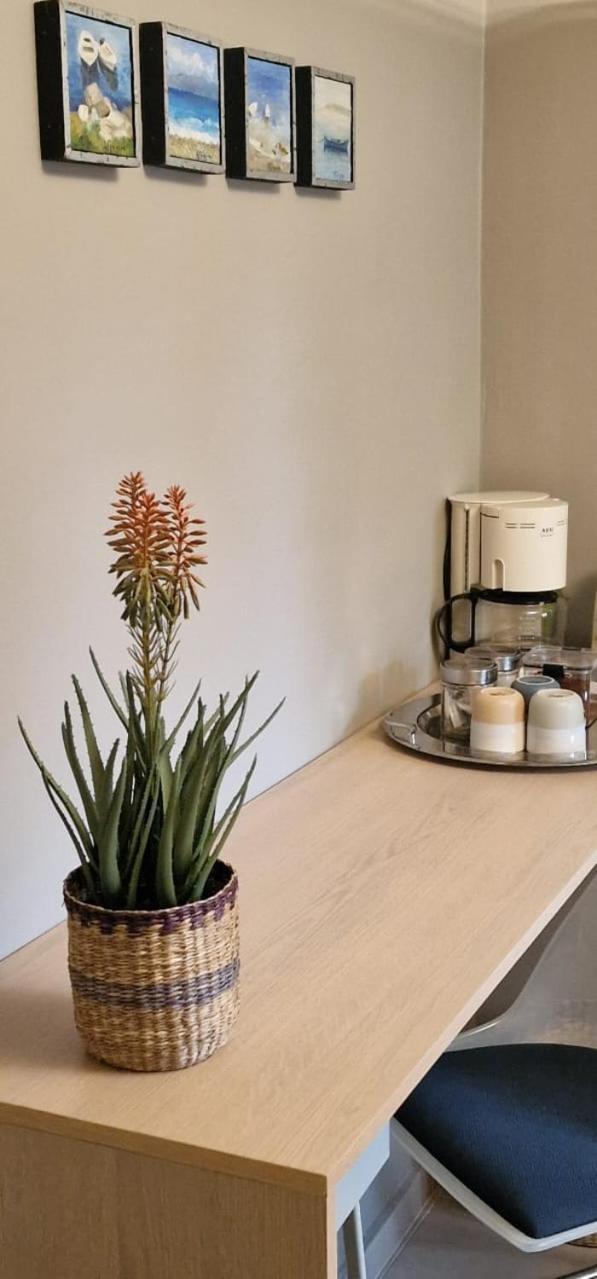 A Cozy Affordable Place At Voula Athena Bagian luar foto