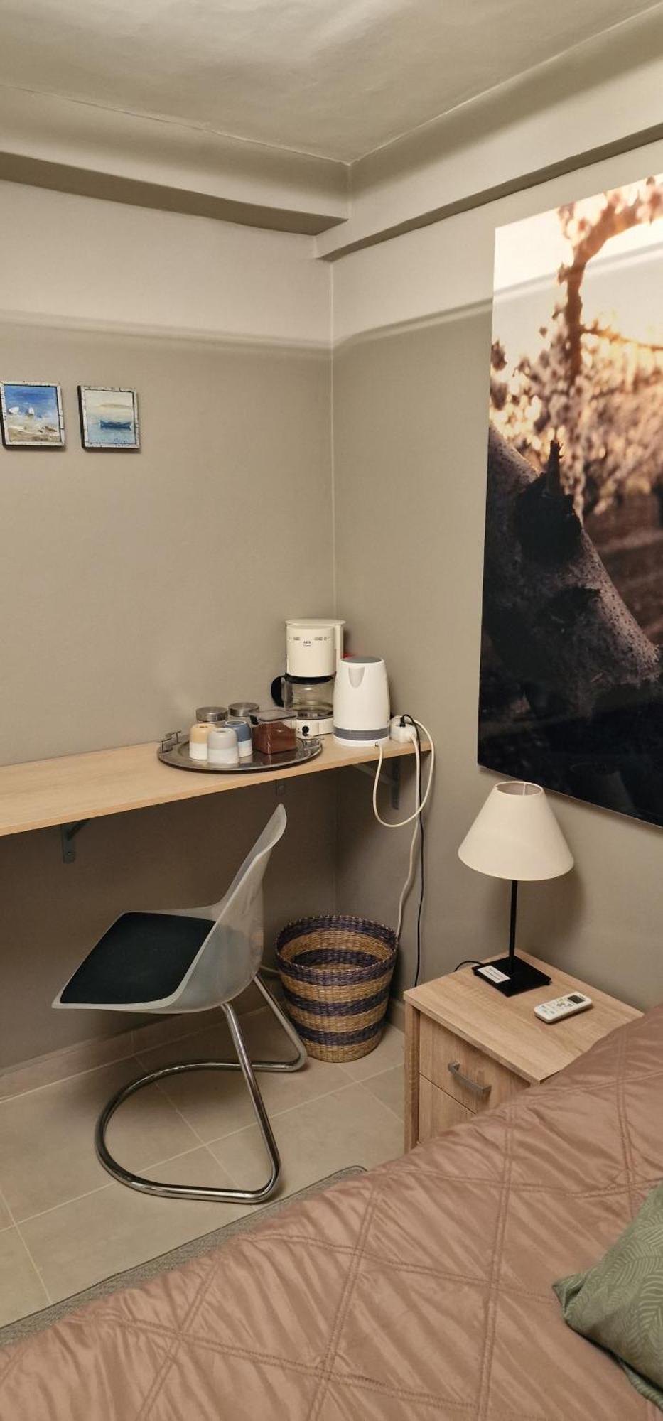 A Cozy Affordable Place At Voula Athena Bagian luar foto