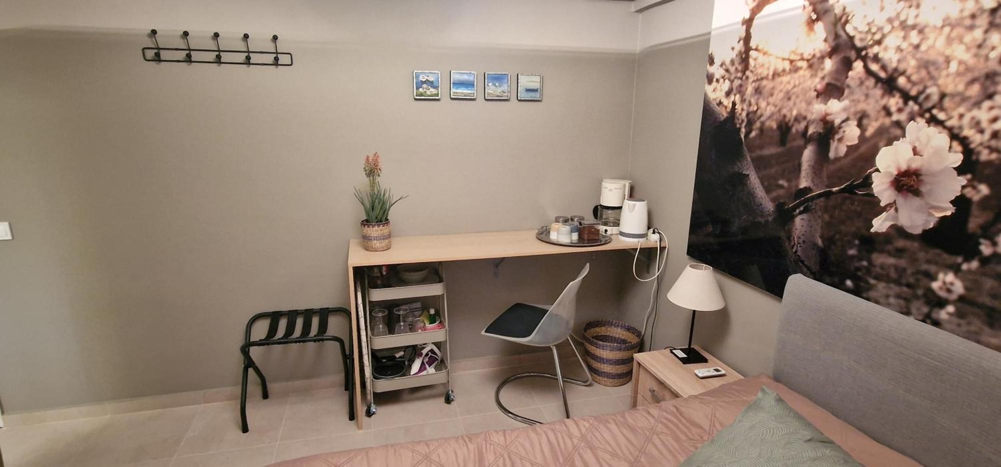 A Cozy Affordable Place At Voula Athena Bagian luar foto